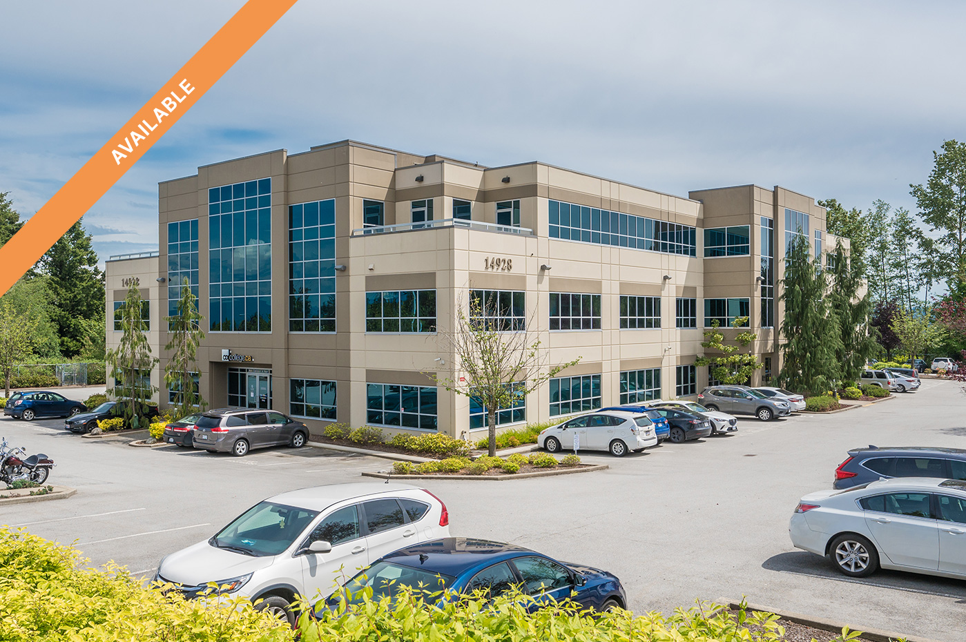 Benchmark West: Units Available