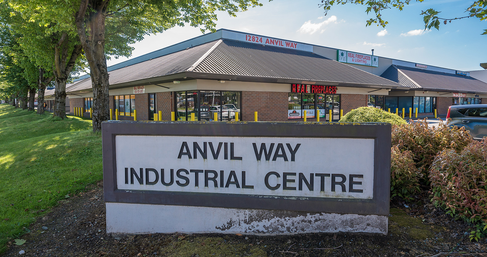 Anvil Way Industrial Centre: Exterior