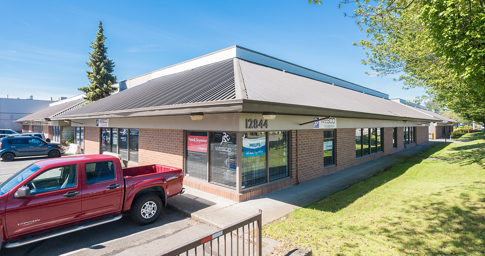 Anvil Way Industrial Centre: Exterior