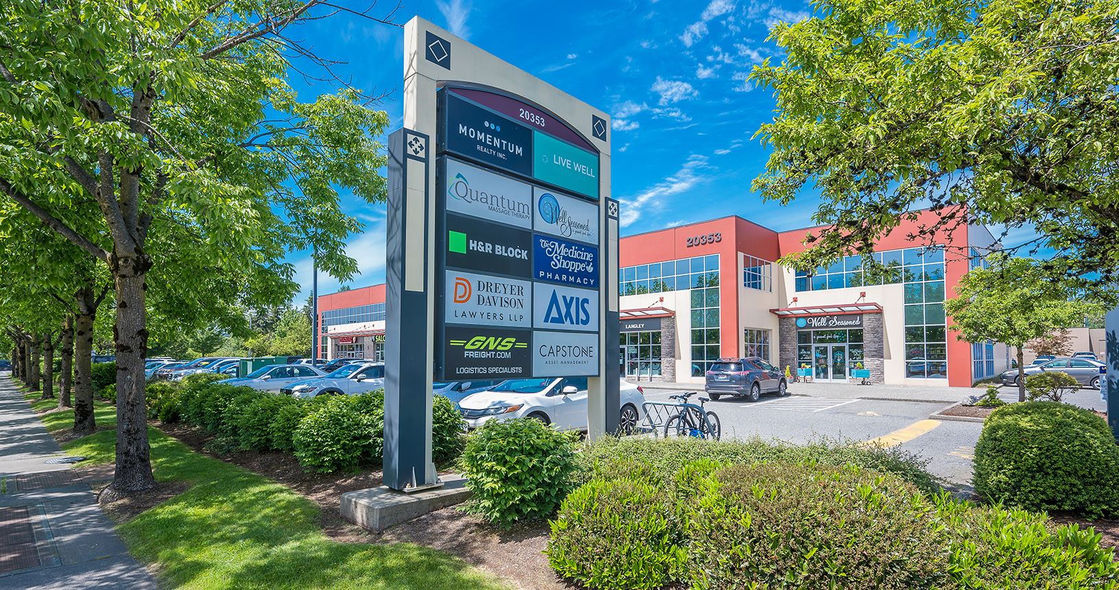 Langley Town Centre: Exterior